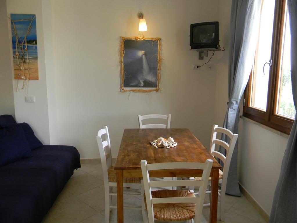 Ferienwohnung Casa Di Livia SantʼAnna Arresi Exterior foto